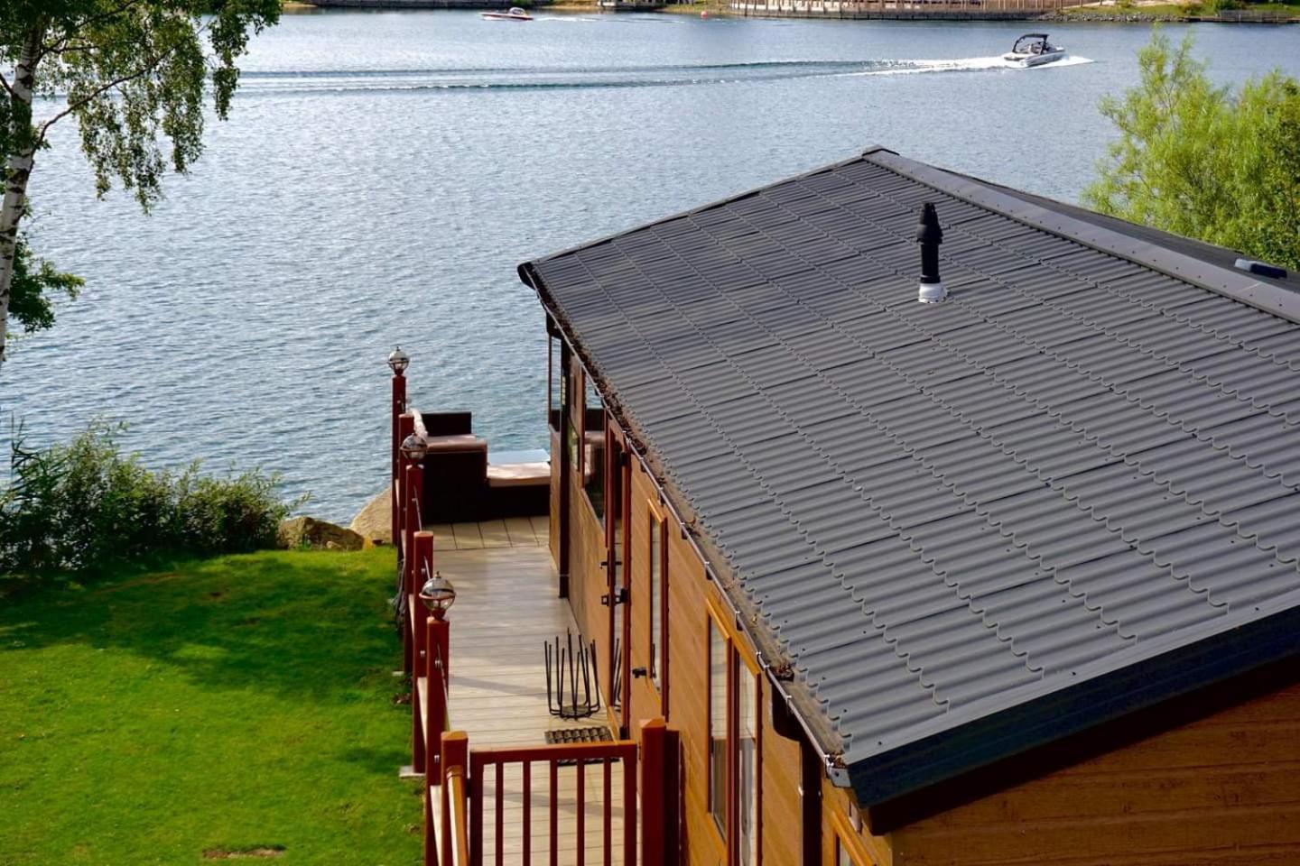 Fable Lodge Tattershall Lakes - Luxury Lakeside Lodge With Hot Tub 외부 사진