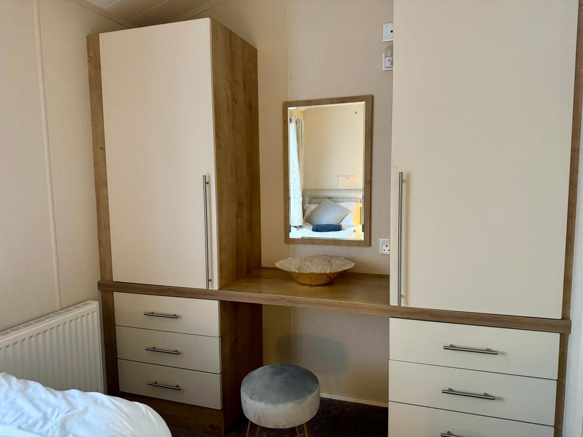 Fable Lodge Tattershall Lakes - Luxury Lakeside Lodge With Hot Tub 외부 사진