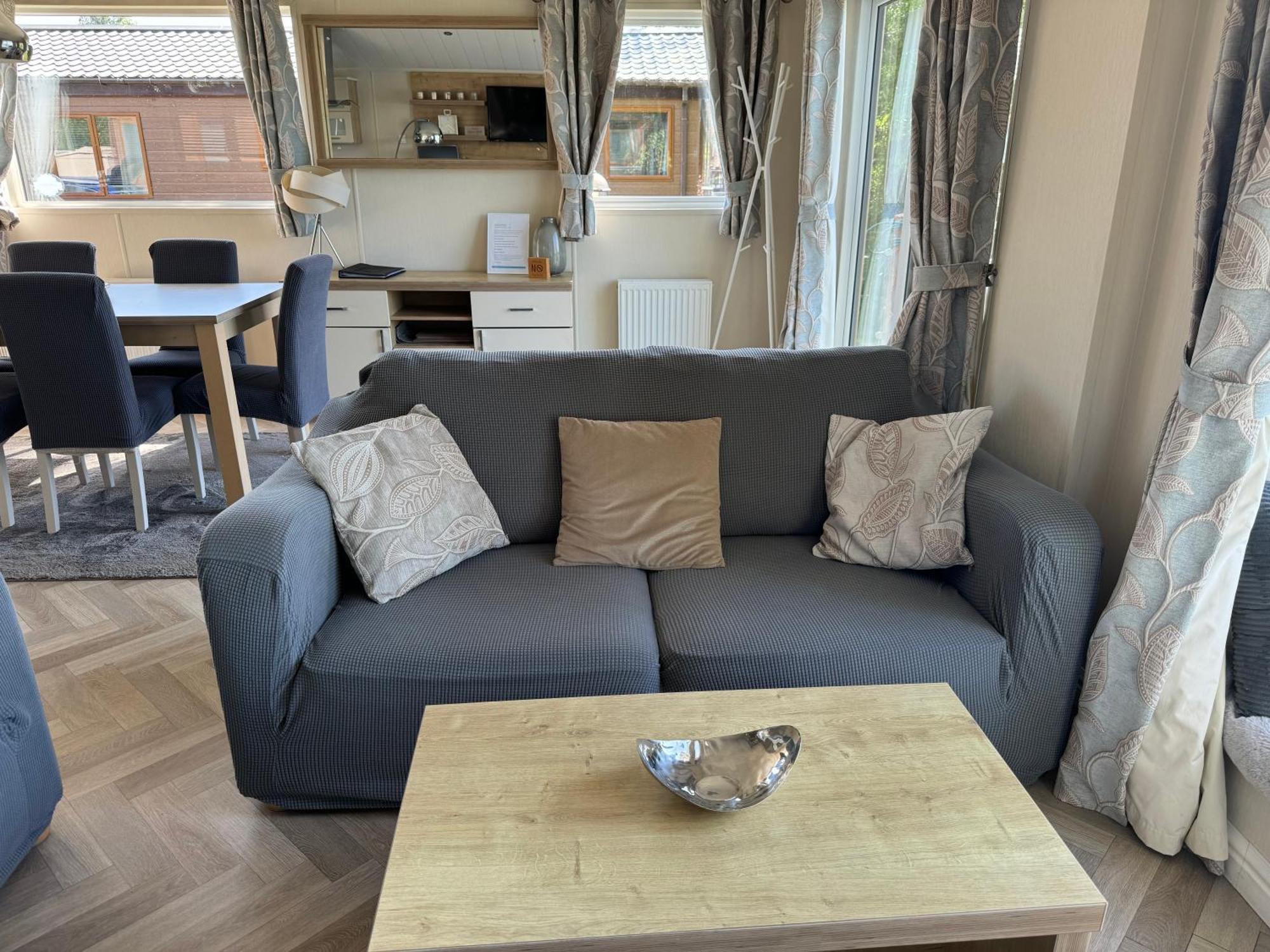 Fable Lodge Tattershall Lakes - Luxury Lakeside Lodge With Hot Tub 외부 사진