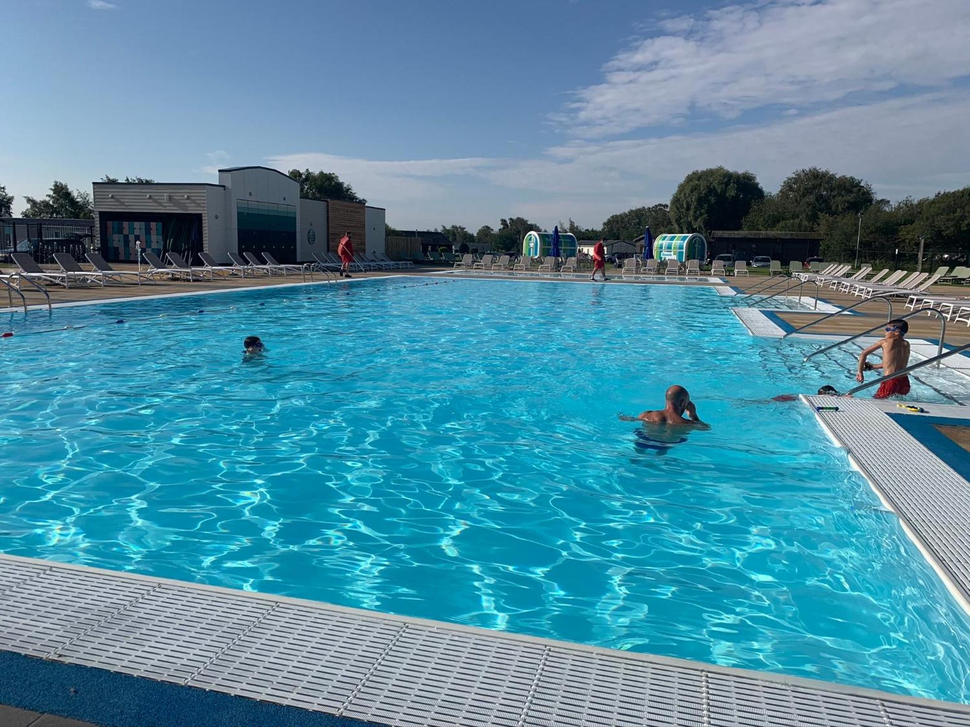 Fable Lodge Tattershall Lakes - Luxury Lakeside Lodge With Hot Tub 외부 사진